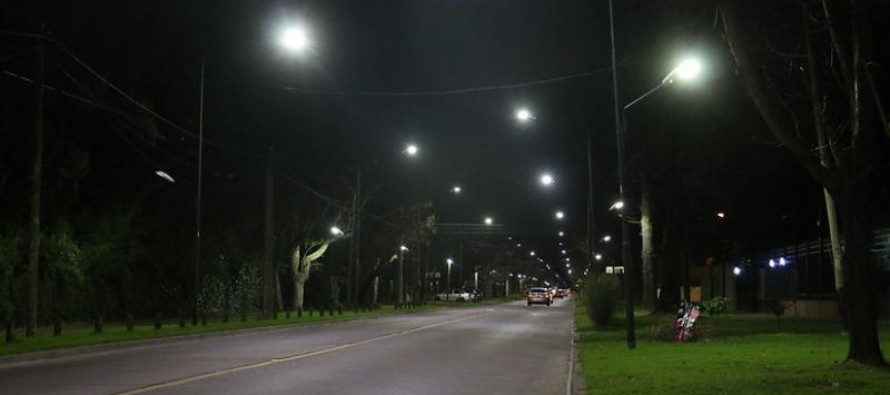 San Isidro avanza con la instalación de luces LED