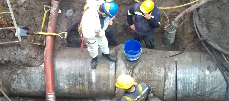 Malena Galmarini recorrió la obra de reparación de grandes conductos que AySA realiza en Pacheco