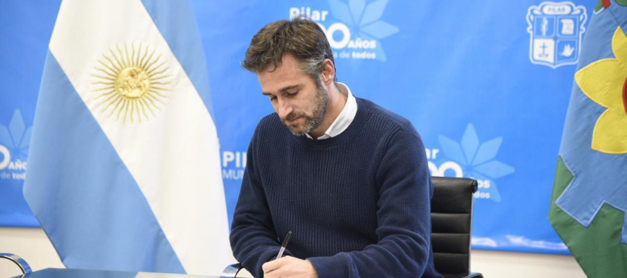 Pilar: Achával firmó un decreto que establece multas a empresas que no informen ante casos de Covid-19