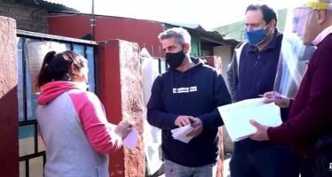 Tigre: concejales del Frente Renovador entregaron tarjetas telefónicas a vecinos y vecinas del barrio San Jorge