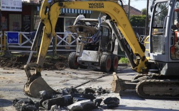 Malena Galmarini recorrió obras de cloacas en López Camelo y visitó la puesta en valor de la Estación Don Torcuato