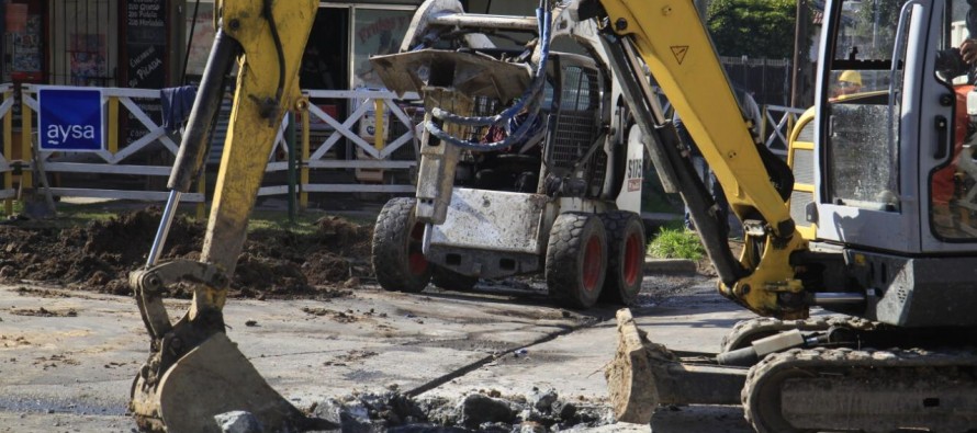 Malena Galmarini recorrió obras de cloacas en López Camelo y visitó la puesta en valor de la Estación Don Torcuato