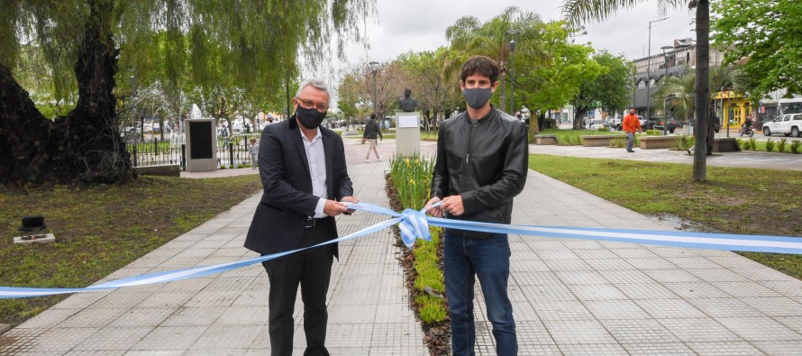 Juan Andreotti y Julio Zamora inauguraron las Plazas Carlos Pellegrini y Luis Castellari en la zona del Canal