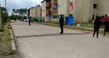 Se realizó el desalojo de 127 familias en el barrio Garrote de Tigre