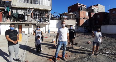 Avanza la obra de pavimentación del playón deportivo del barrio Fabrikita en Villa Martelli