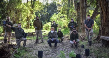 Plantación de nativas en la Reserva Educativa de Ingeniero Maschwitz