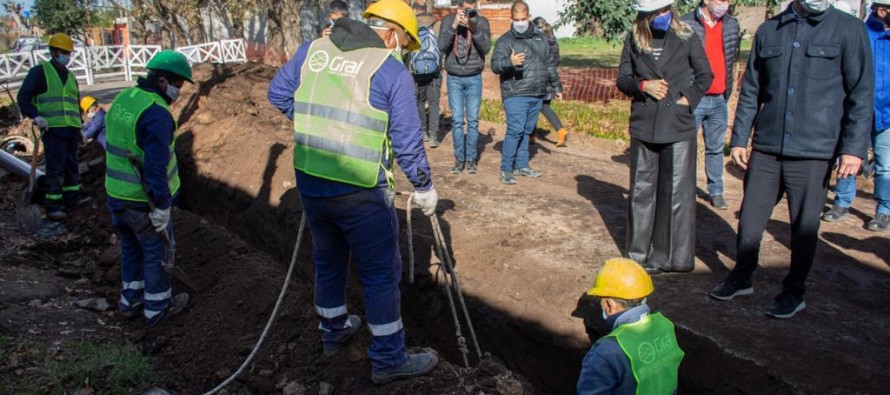 Avanza la obra que llevará agua potable a 6 mil habitantes del Barrio Monterrey en Pilar