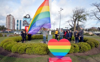 La bandera del Orgullo LGBTIQ+ fue izada en el Municipio de Tigre