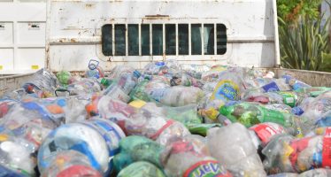 Botellas de Amor: San Fernando realizó un nuevo envío para confeccionar madera plástica