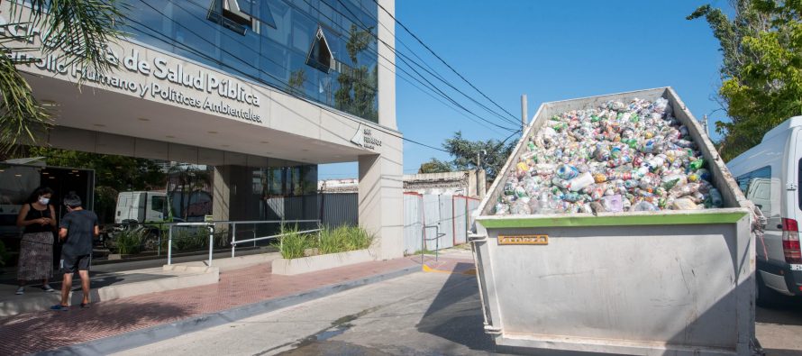 San Fernando recicló más de 20 toneladas de Botellas de Amor con plásticos de un solo uso