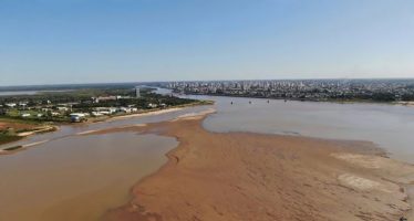 Ambientalista califica de “extremadamente preocupante” la bajante del río Paraná