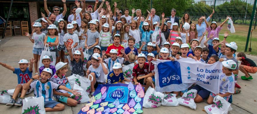 Malena Galmarini participó de una actividad que AySA realizó en la colonia de verano Tigre