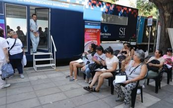 San Isidro instaló un consultorio móvil para detectar enfermedades mamarias  