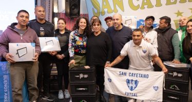 El Ministerio de Ambiente de la Provincia entregó materiales a clubes barriales de San Isidro