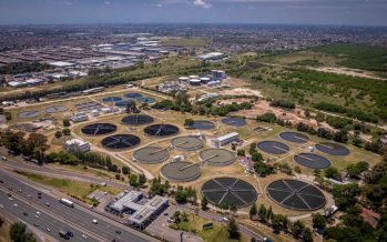 AySA y FAUBA pusieron en marcha la primera planta de tratamiento del líquido cloacal con microalgas