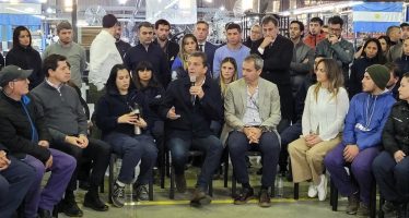 Sergio Massa y Wado de Pedro acompañaron a Malena en una visita a la planta Nexina enTigre