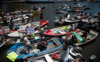 Vecinos de las islas del Delta cortaron el río Tigre para pedir que vuelva la luz