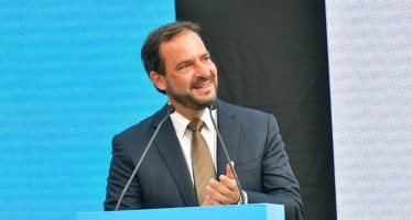 El dilema de Sujarchuk: no puede ser reelegido y muchos le desconfían