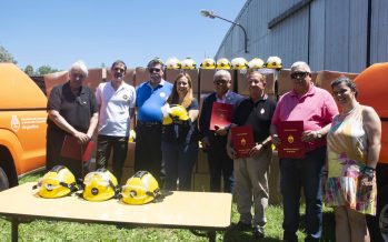 Ambiente entregó equipamiento a bomberos para el combate de incendios forestales