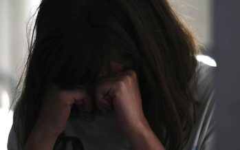 Irritabilidad, aislamiento y cambios en alimentación pueden ser signos de depresión en adolescencias