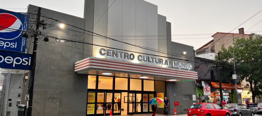 Munro cumple 112 años y lo festeja con música, arte y baile