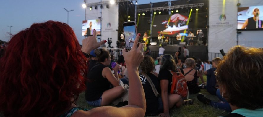 Una interpretación masiva de “De Música Ligera” y un festival para homenajear a Cerati en Vicente López