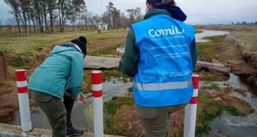 ComiLu continúa realizando monitoreos de calidad de agua en el Río Luján