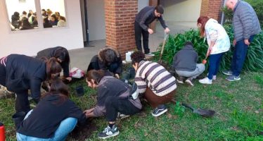 San Isidro: plantaron nativas en el campus de la Universidad Nacional Scalabrini Ortiz