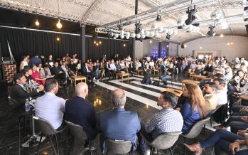 Kicillof recorrió la Expo Escobar Innova y se reunió con empresarios de la región