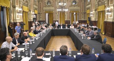 Pilar y Tigre firmaron convenios con Provincia para la compra de bienes de capital