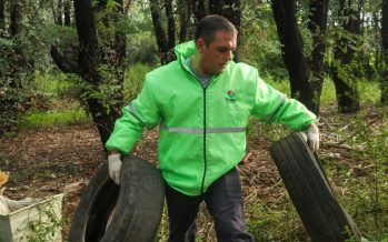Escobar Sostenible: el Municipio avanza con el retiro puerta a puerta de neumáticos en desuso