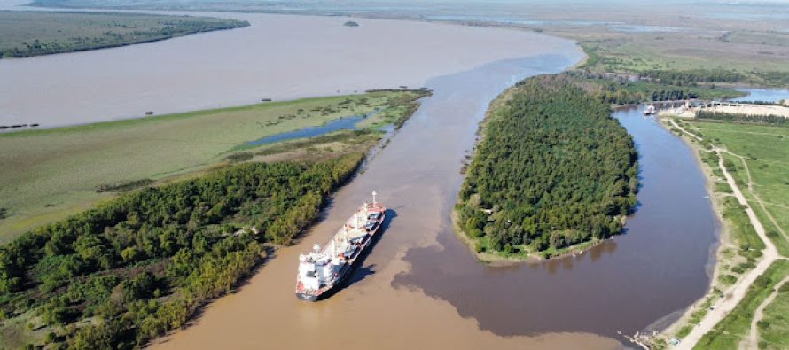 Puerto de San Pedro: un buque varado y el peor escenario