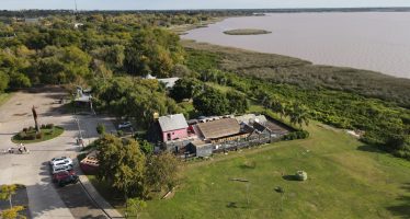 San Isidro demolió el bar Catalejo para recuperar y ampliar la costa del río