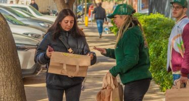 San Fernando entregó más bolsas reutilizables para promover que no se usen bolsas plásticas