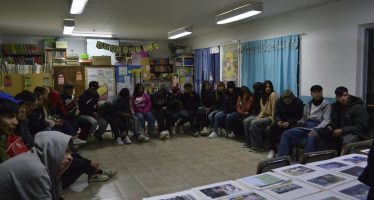 Charla y taller de cerámica con adolescentes del barrio San Luis de Escobar