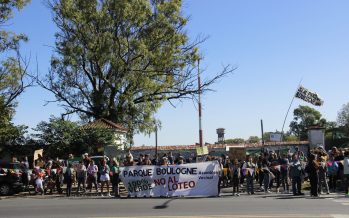 Nueva marcha y abrazo al Parque Boulogne ante la construcción de un barrio cerrado