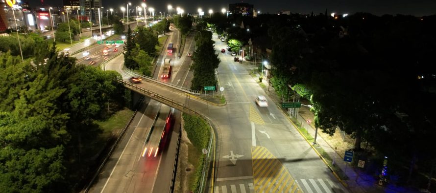 Vicente López instala luminarias LED en los accesos y colectoras de Panamericana y General Paz
