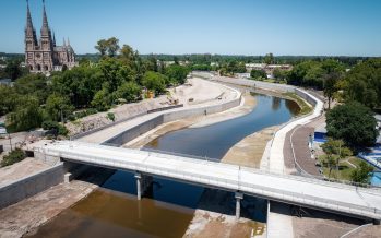 Kicillof inauguró un puente clave sobre el Río Luján para evitar inundaciones