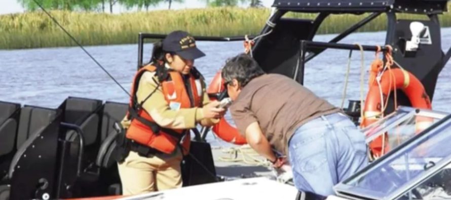Refuerzan los controles de alcoholemia en lanchas y motos de agua en el río Paraná
