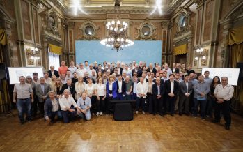 Kicillof junto a los intendentes: “La Provincia y los municipios no les vamos a dar la espalda a los bonaerenses”
