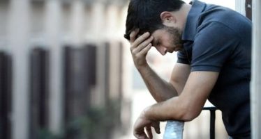 Un estudio de la UBA vincula el uso de IA con mayor ansiedad y advierte por el aumento de los problemas de sueño