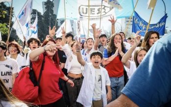 Estudiantes de zona norte marchan a 50 años de la Noche de los Lápices