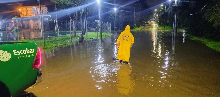 En solo tres horas llovió más que en un mes: el fuerte impacto de “El Niño” en Escobar